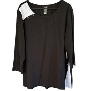 NWT Ali Miles Crinkle Colorblock Flare Top Black White Size XL